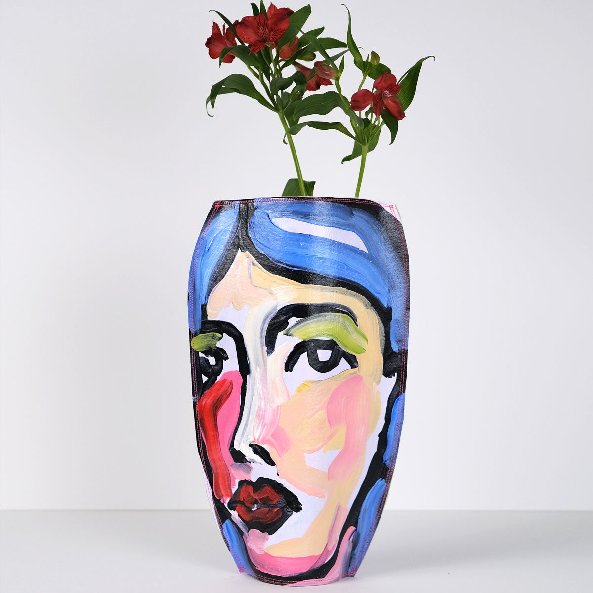 Evelyn | Art Vase